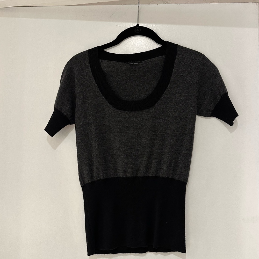 Theory Gray and Black Knit Top